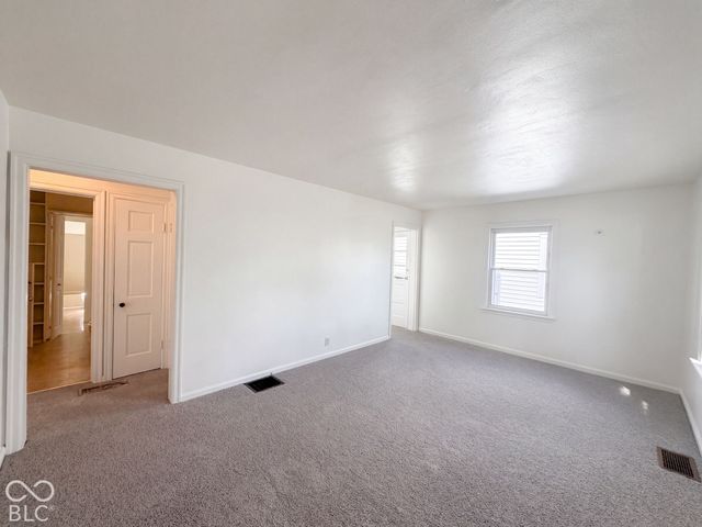122 S 6th Avenue, Beech Grove, IN 46107