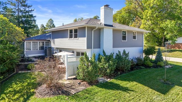 1606 Hillrose Place, Fairborn, OH 45324