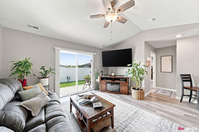 4823 N 36th Street, Lincoln, NE 68524