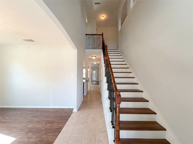 8925 Brook Hill Lane, Fort Worth, TX 76244