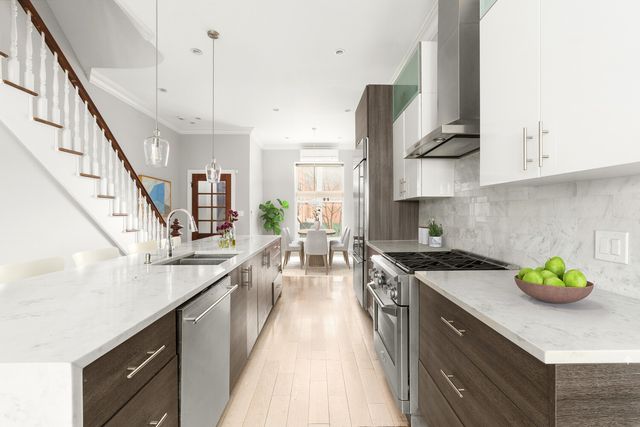 435A CLASSON Avenue, New York City, NY 11238