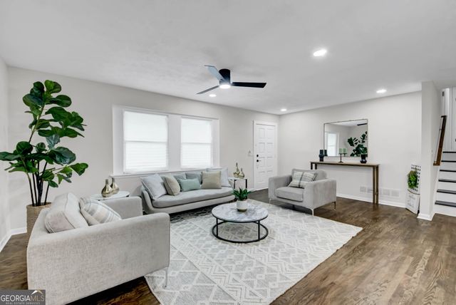 925 Majesty Lane, Morrow, GA 30260