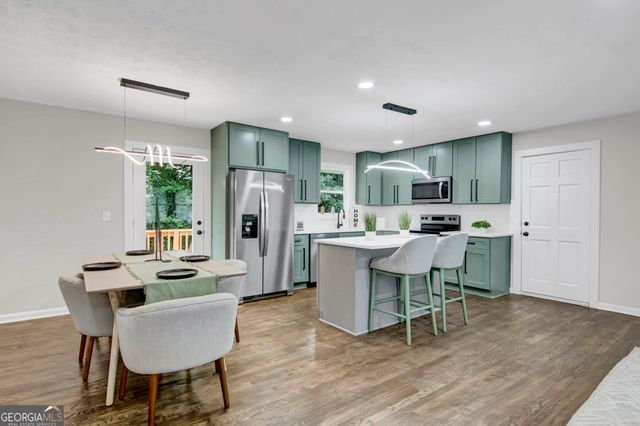 925 Majesty Lane, Morrow, GA 30260