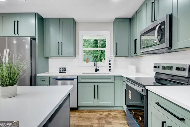 925 Majesty Lane, Morrow, GA 30260