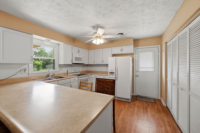 3132 Dale Hollow Drive, Lexington, KY 40515