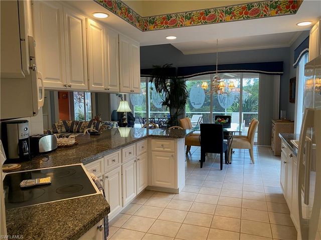 3941 Isla Ciudad CT, Naples, FL 34109