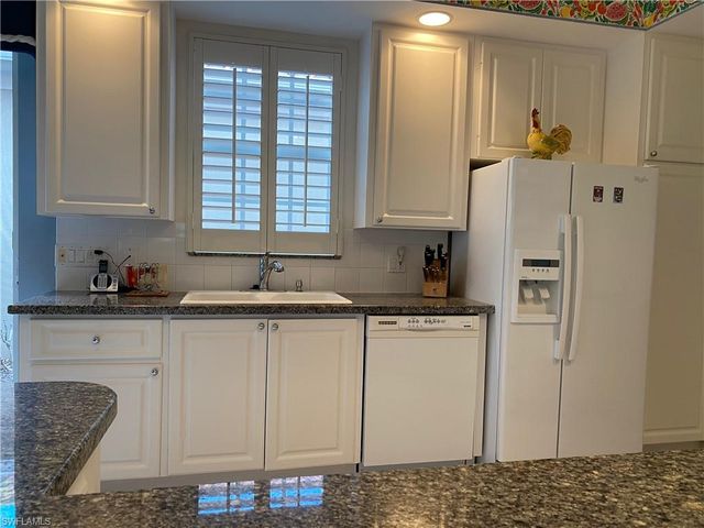 3941 Isla Ciudad CT, Naples, FL 34109