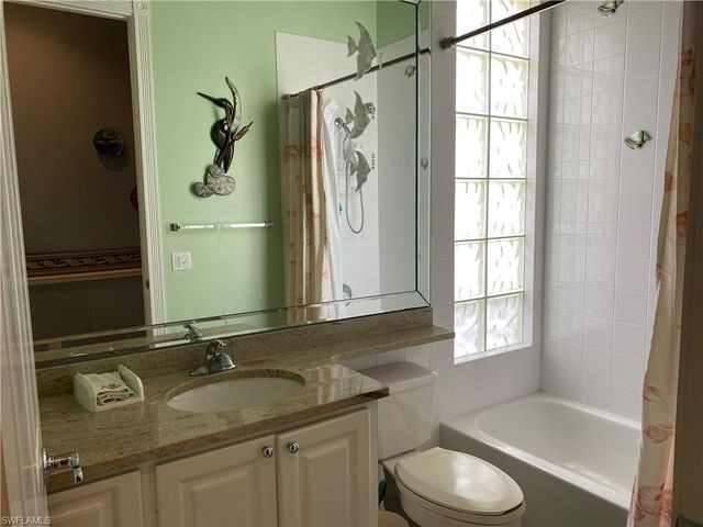 3941 Isla Ciudad CT, Naples, FL 34109