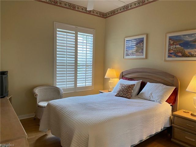 3941 Isla Ciudad CT, Naples, FL 34109