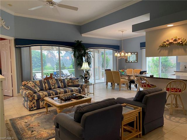 3941 Isla Ciudad CT, Naples, FL 34109