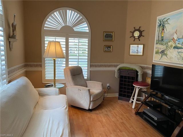 3941 Isla Ciudad CT, Naples, FL 34109