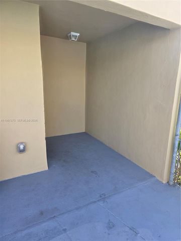 8615 NW 8th Street 319, Miami, FL 33126