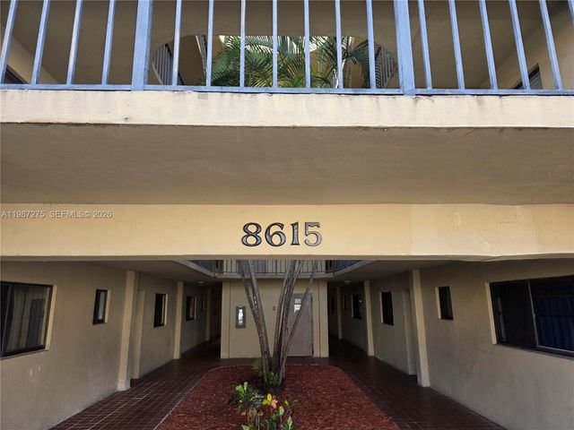 8615 NW 8th Street 319, Miami, FL 33126