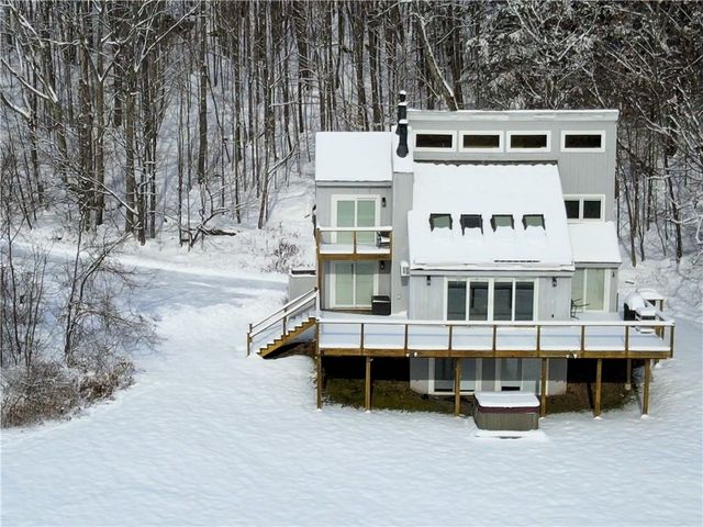 180 Fox Ridge Road, Middletown, NY 12455