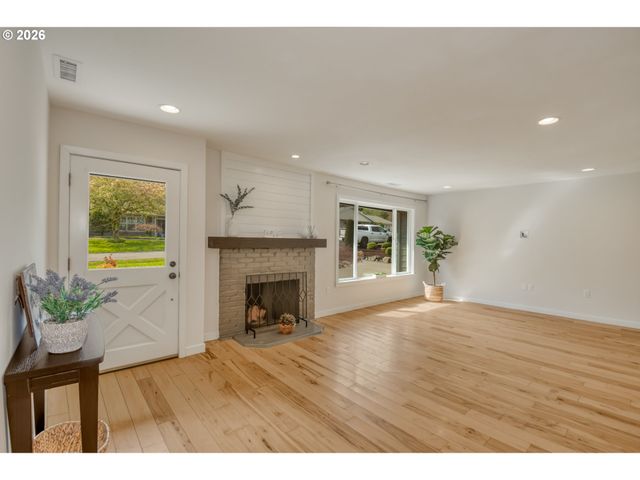 2635 LAFAVE St, West Linn, OR 97068
