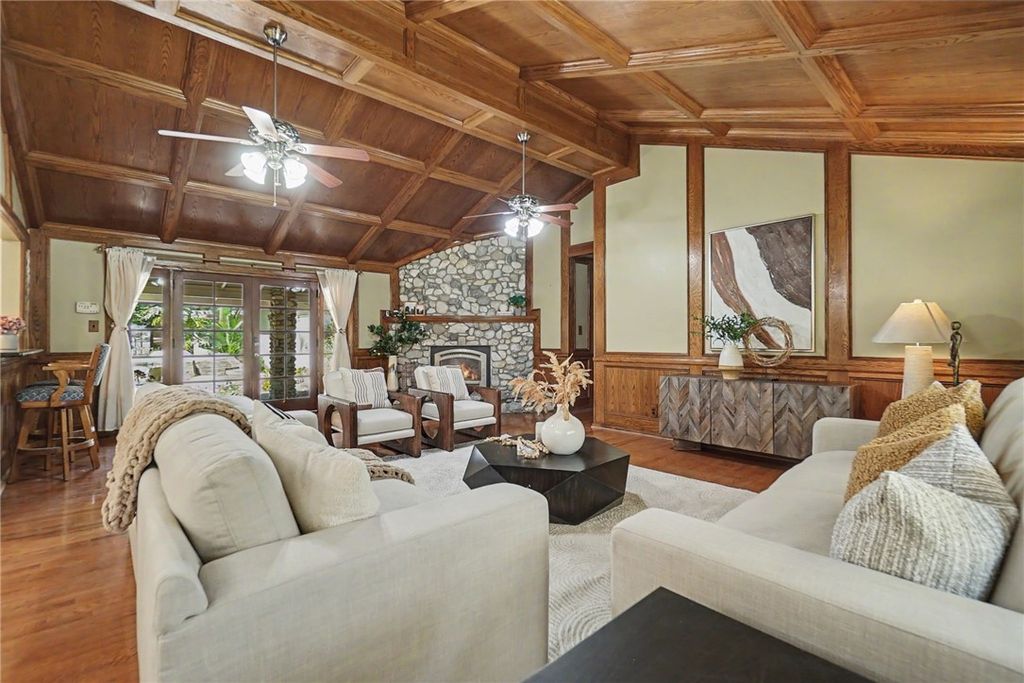 Image 10 of property listing at 20537 E Covina Hills Rd, Covina, CA 91724