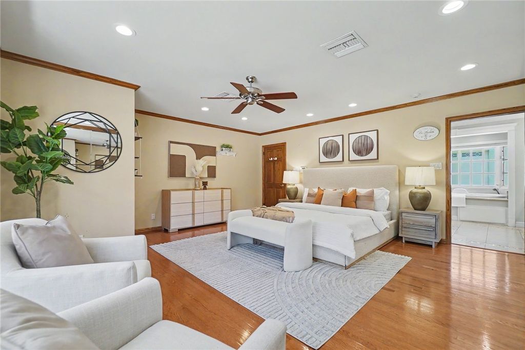 Image 22 of property listing at 20537 E Covina Hills Rd, Covina, CA 91724
