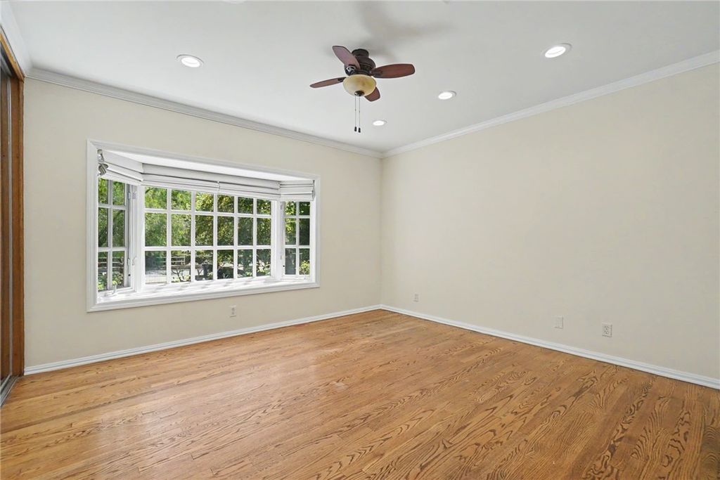 Image 25 of property listing at 20537 E Covina Hills Rd, Covina, CA 91724