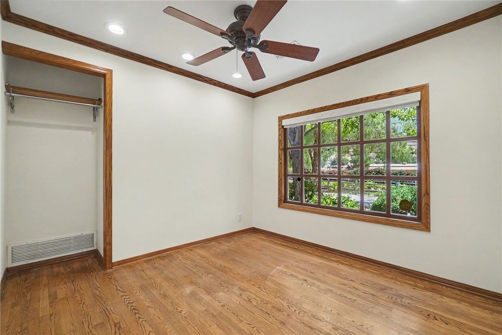 Image 27 of property listing at 20537 E Covina Hills Rd, Covina, CA 91724