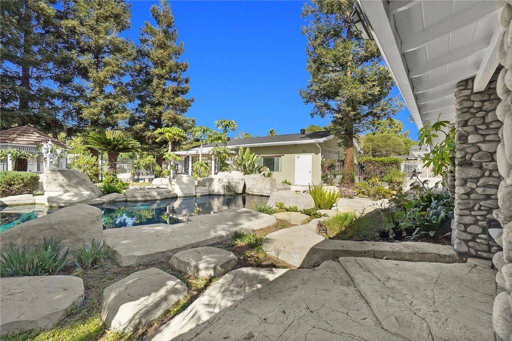 Image 38 of property listing at 20537 E Covina Hills Rd, Covina, CA 91724