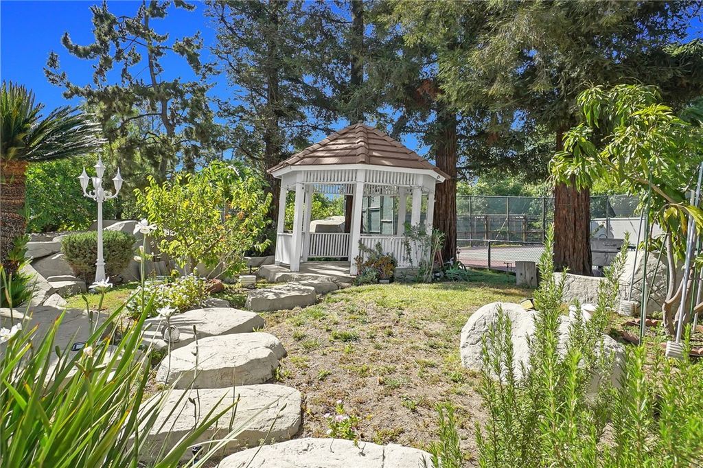 Image 45 of property listing at 20537 E Covina Hills Rd, Covina, CA 91724