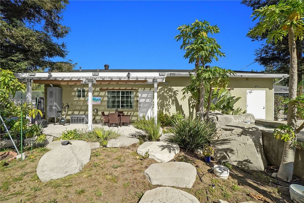 Image 47 of property listing at 20537 E Covina Hills Rd, Covina, CA 91724