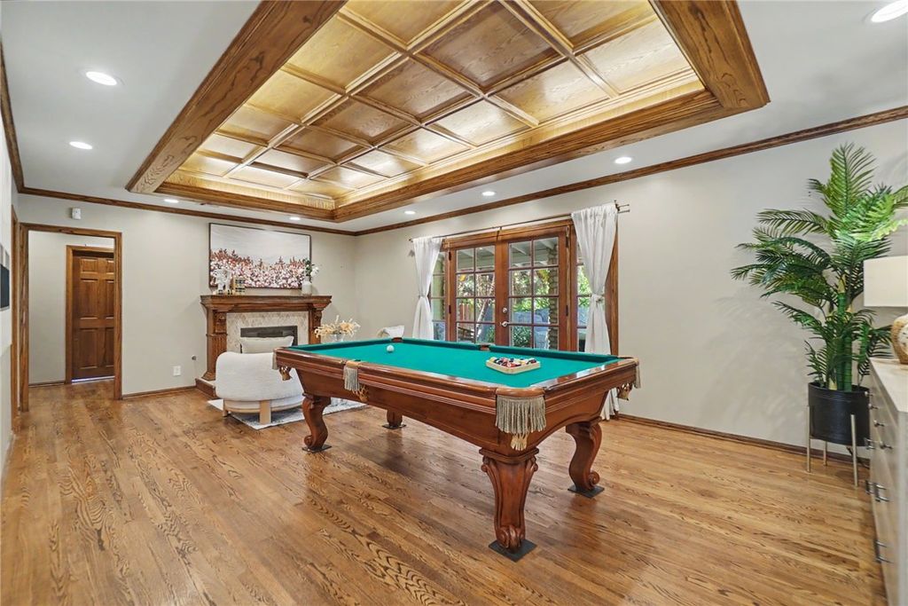 Image 5 of property listing at 20537 E Covina Hills Rd, Covina, CA 91724