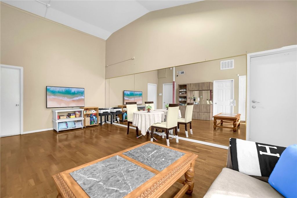 Image 50 of property listing at 20537 E Covina Hills Rd, Covina, CA 91724