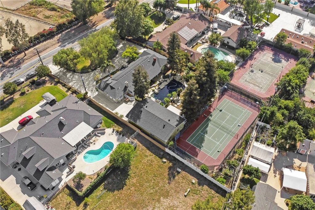 Image 59 of property listing at 20537 E Covina Hills Rd, Covina, CA 91724