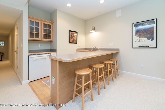 2073 Birch Bluff Drive, Okemos, MI 48864