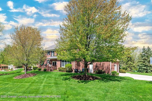 2073 Birch Bluff Drive, Okemos, MI 48864