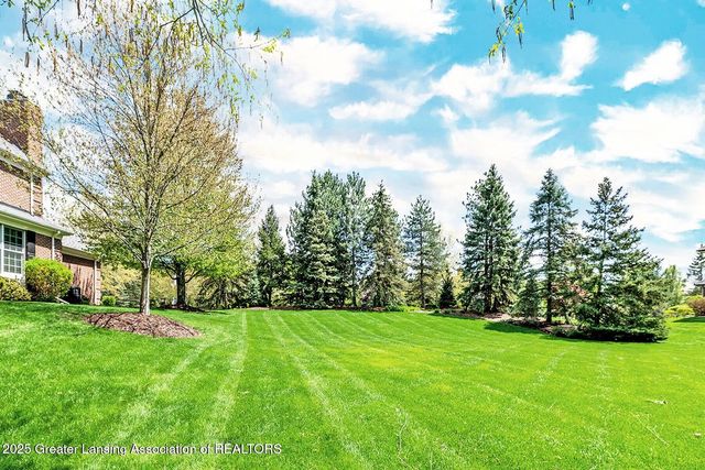 2073 Birch Bluff Drive, Okemos, MI 48864