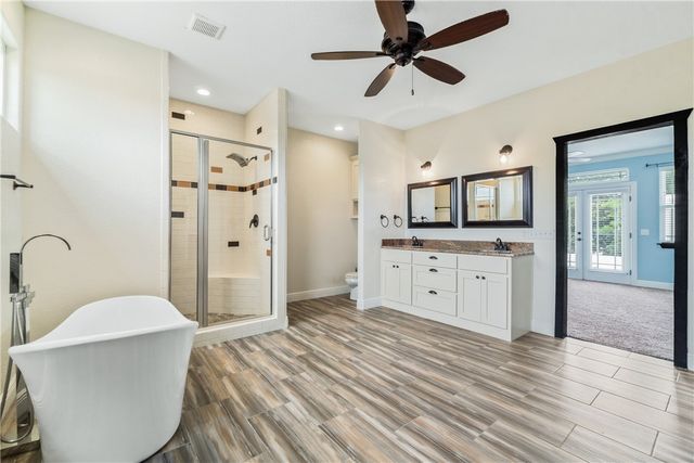 212 NW G Street, Bentonville, AR 72712