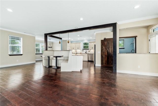 212 NW G Street, Bentonville, AR 72712