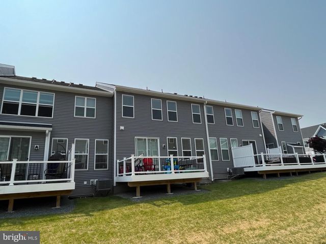 405 REDBUD LN, Chester Springs, PA 19425