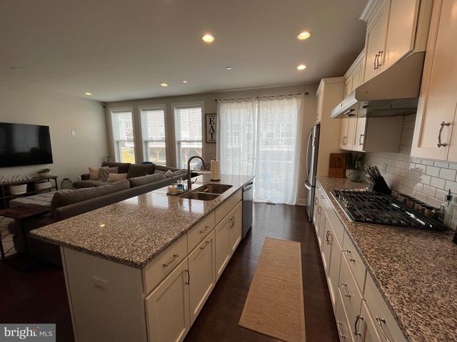 405 REDBUD LN, Chester Springs, PA 19425