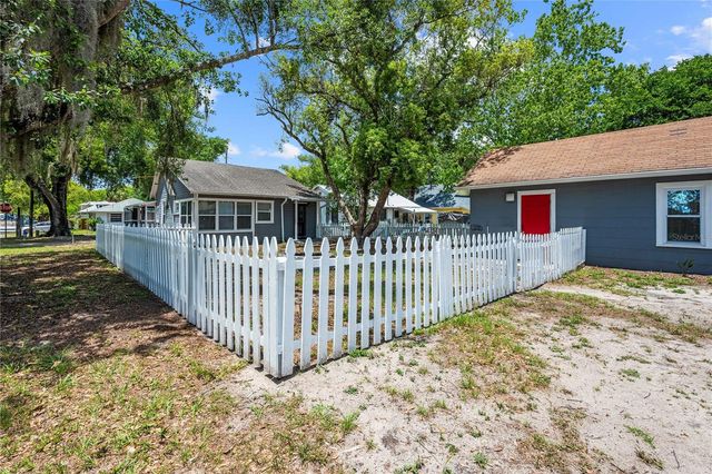 5416 8TH STREET, Zephyrhills, FL 33542