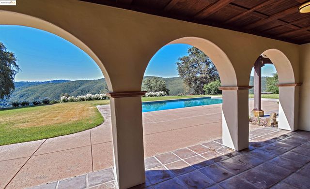 26255 Powell Ranch Rd, Sonora, CA 95370