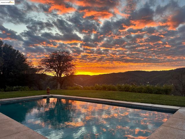 26255 Powell Ranch Rd, Sonora, CA 95370