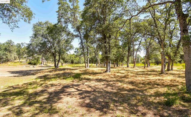 26255 Powell Ranch Rd, Sonora, CA 95370