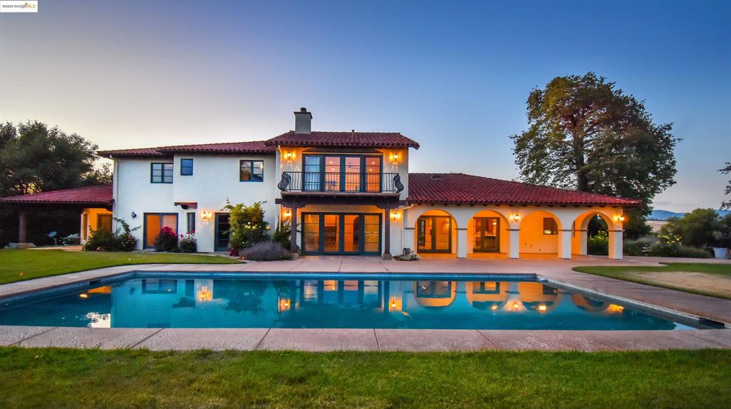 26255 Powell Ranch Rd, Sonora, CA 95370