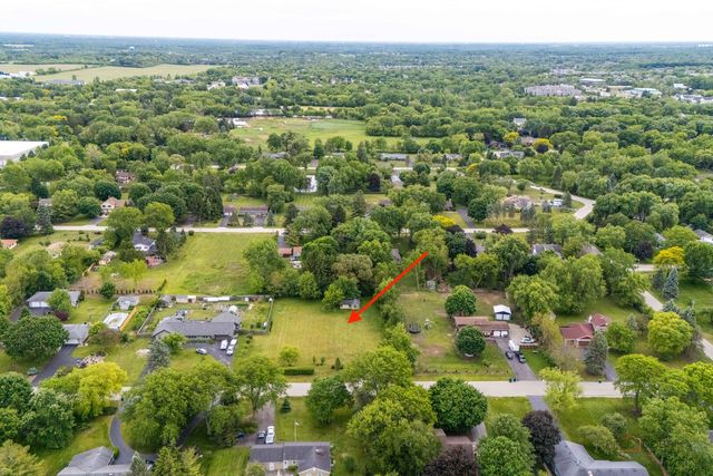16655 W Applewood Court, Gurnee, IL 60031