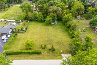 16655 W Applewood Court, Gurnee, IL 60031