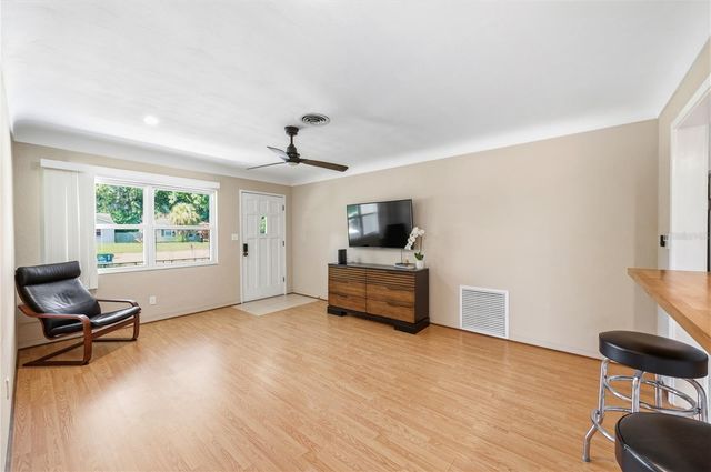 3611 9TH AVENUE N, St Petersburg, FL 33713