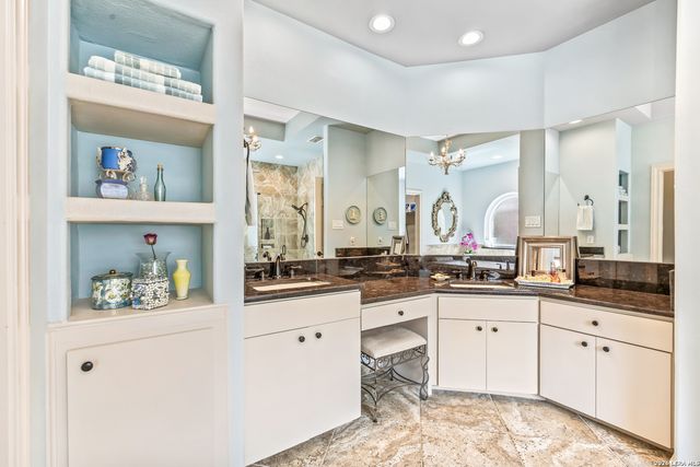 49 N Inwood Heights, San Antonio, TX 78248