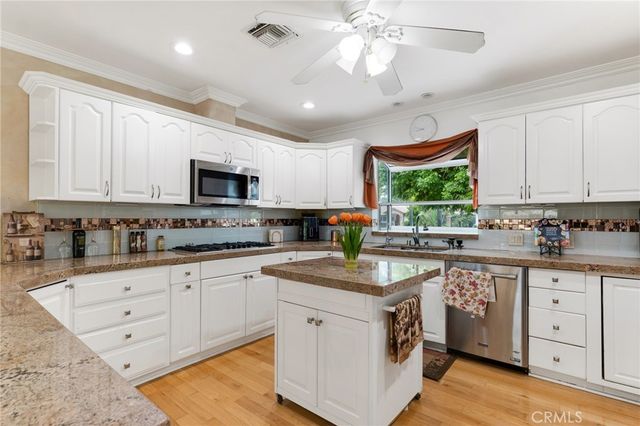8836 Enfield Avenue, Sherwood Forest, CA 91325