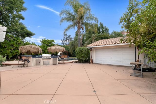 8836 Enfield Avenue, Sherwood Forest, CA 91325