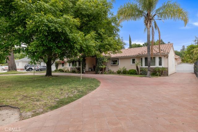 8836 Enfield Avenue, Sherwood Forest, CA 91325