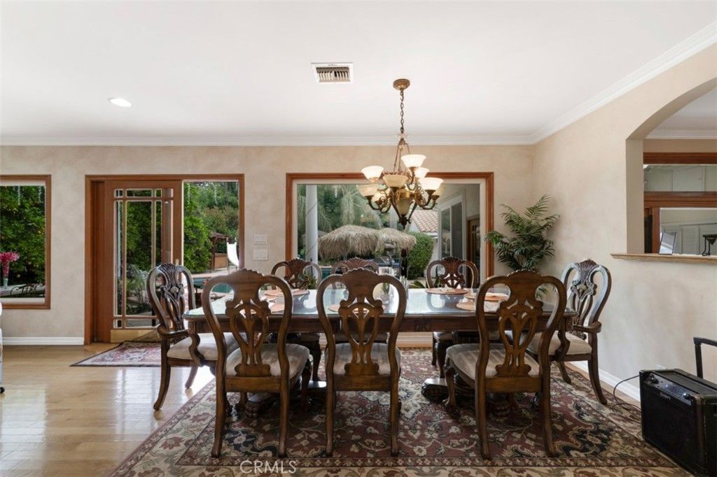 Image 5 of property listing at 8836 Enfield Avenue, Sherwood Forest, CA 91325