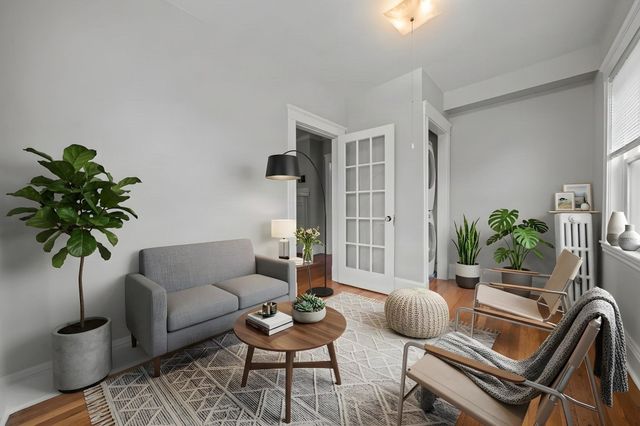 207-209 Main 207, Melrose, MA 02176